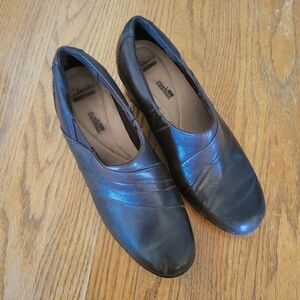 Clark's Cushon Soft Brown Womens Slip-On Shoes Size: 9